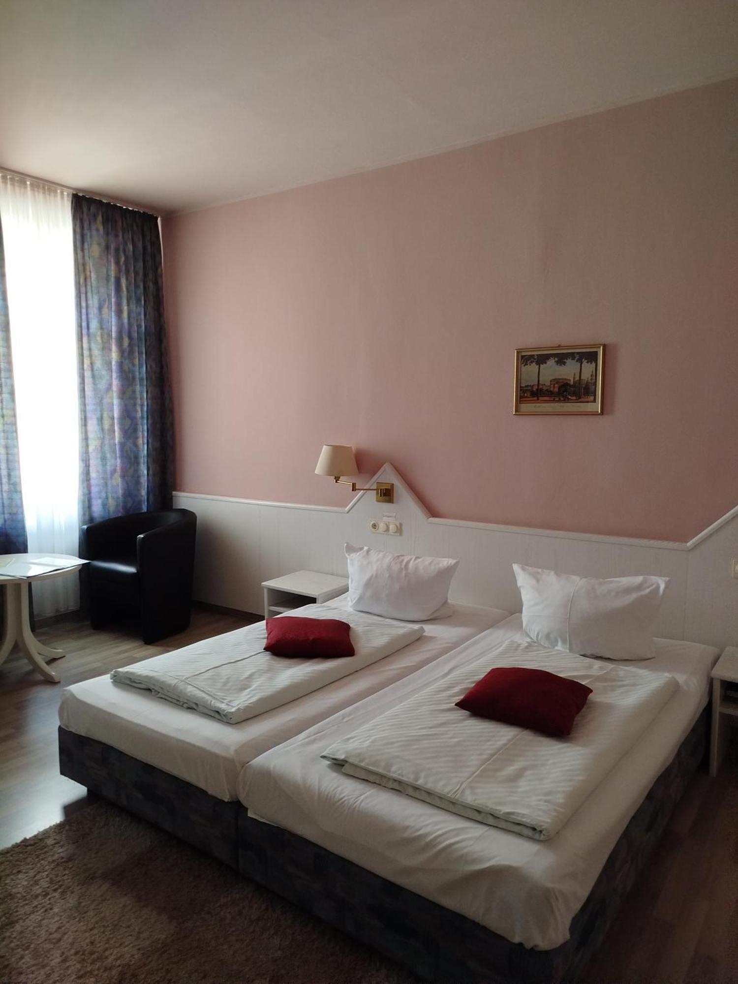 Hotel Elisenhof Хемниц Экстерьер фото