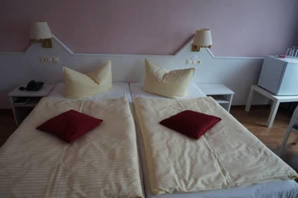 Hotel Elisenhof Хемниц Экстерьер фото